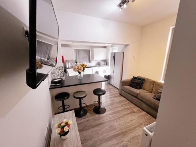 Bed and breakfast 51 Kingsway Coventry Cv2 4Ff Extérieur photo