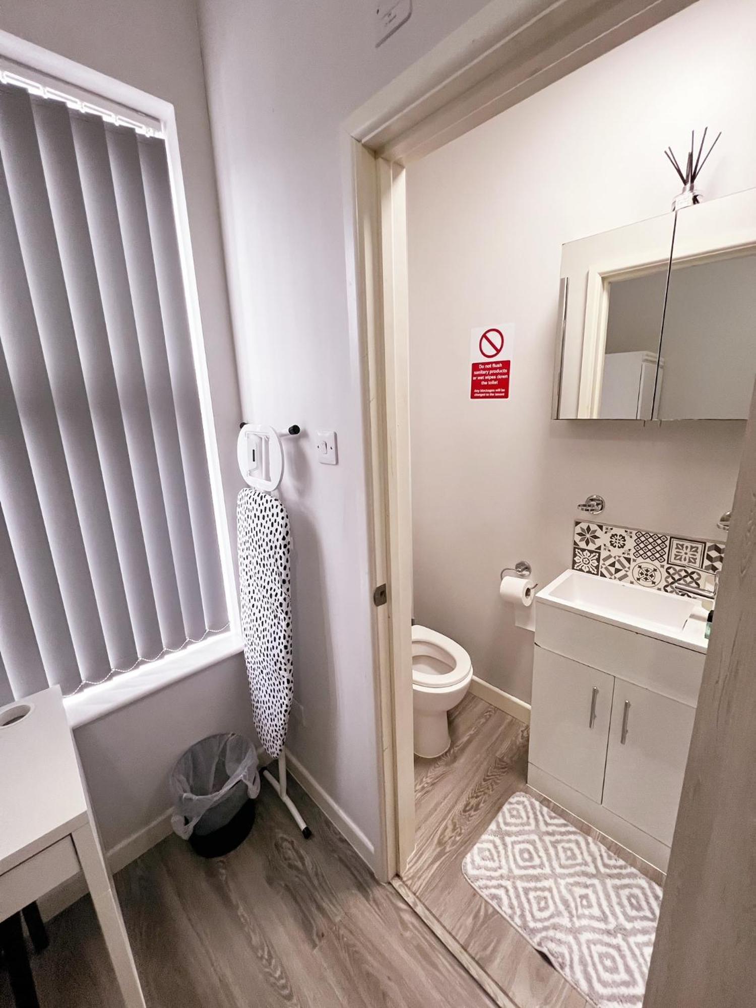Bed and breakfast 51 Kingsway Coventry Cv2 4Ff Extérieur photo